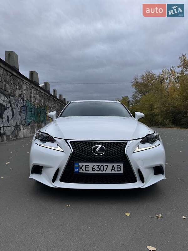 2013 lexus is