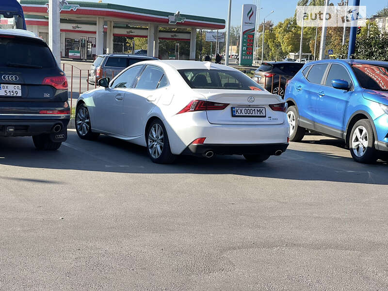 2015 lexus is 250