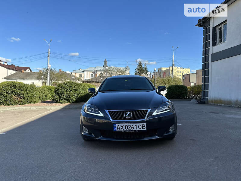 2010 lexus is 250