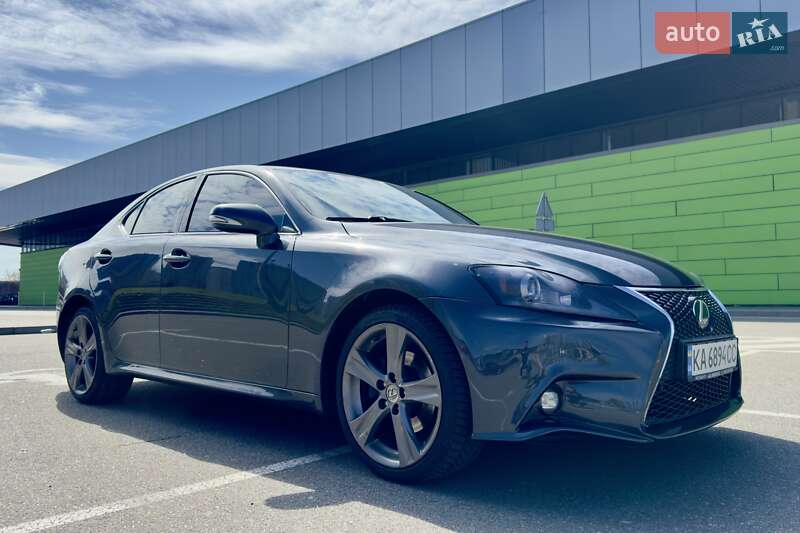 2011 lexus is-250