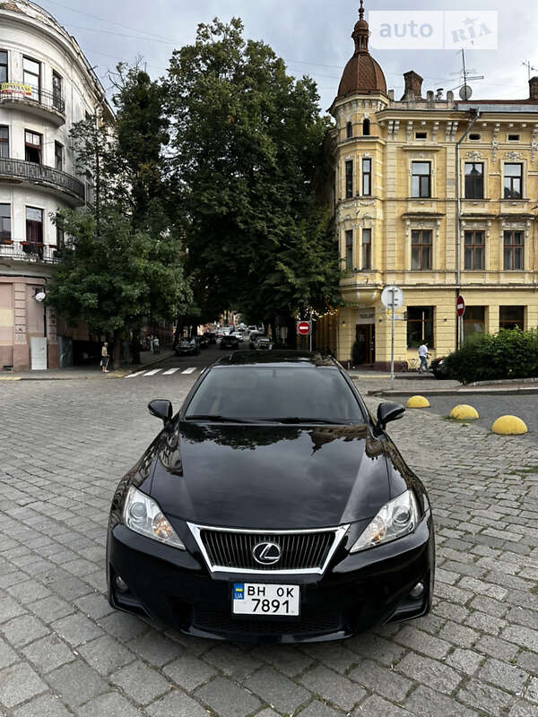 2011 lexus is 250