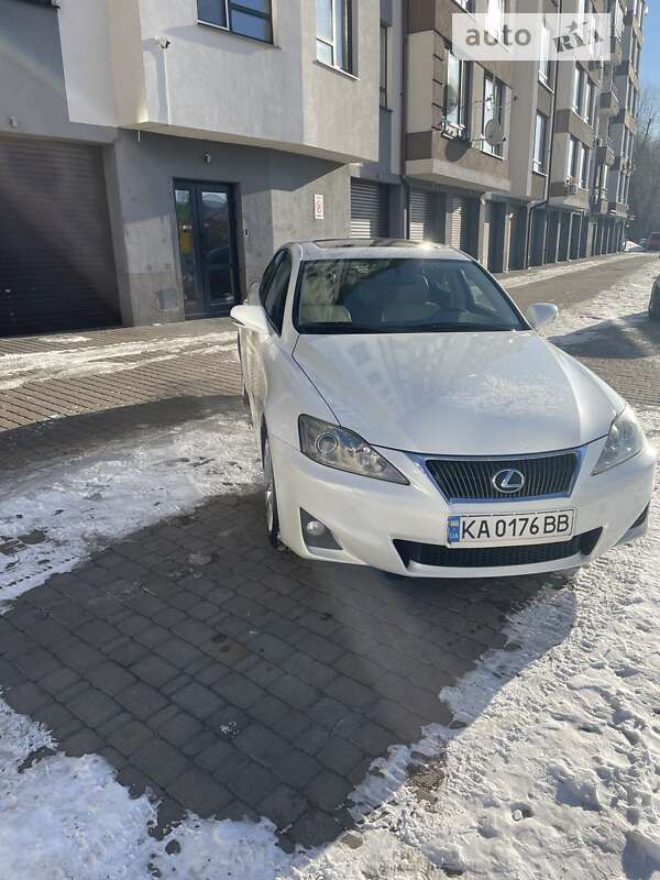 2012 lexus is 250