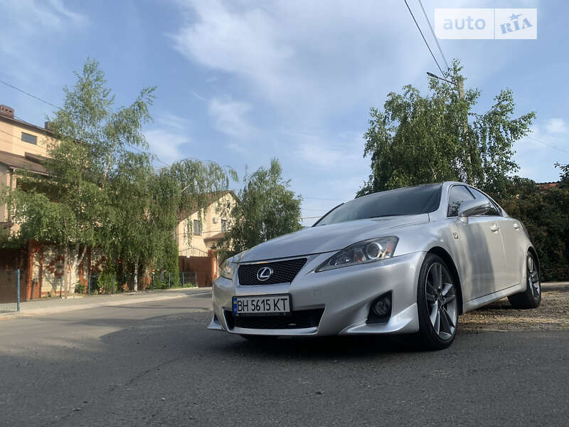 2013 LEXUS IS