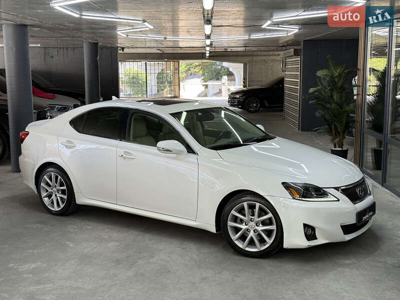 2010 lexus is 250