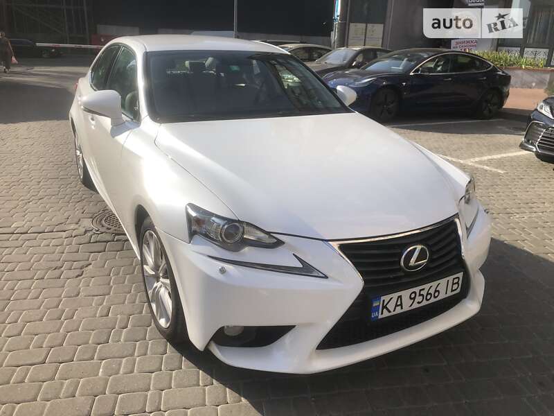 2013 lexus is 250