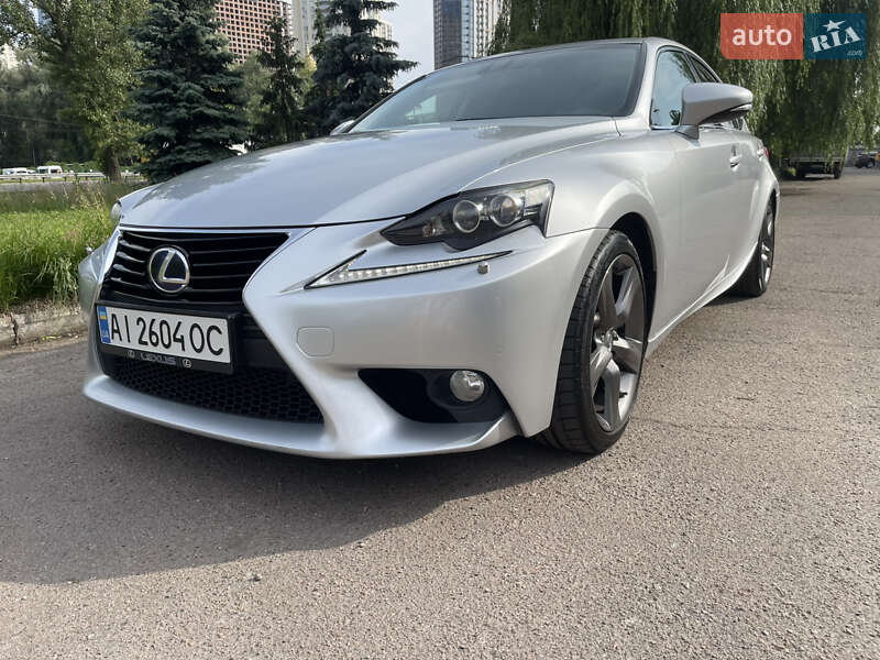 2014 lexus is 300h