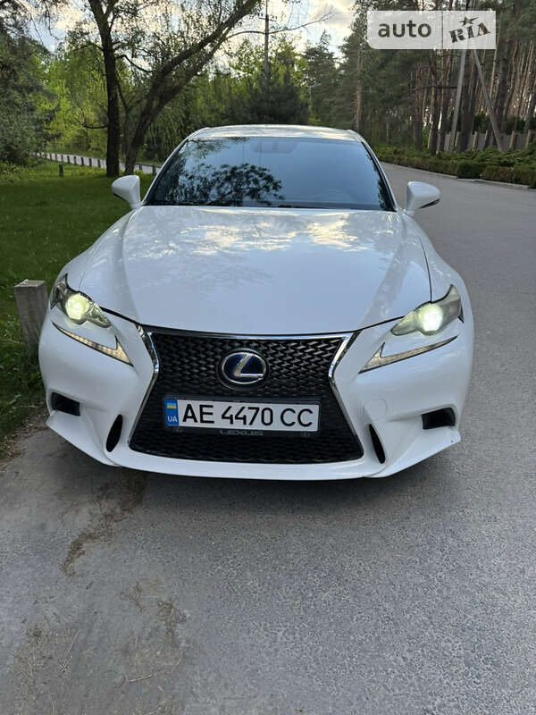 2013 lexus is 300h