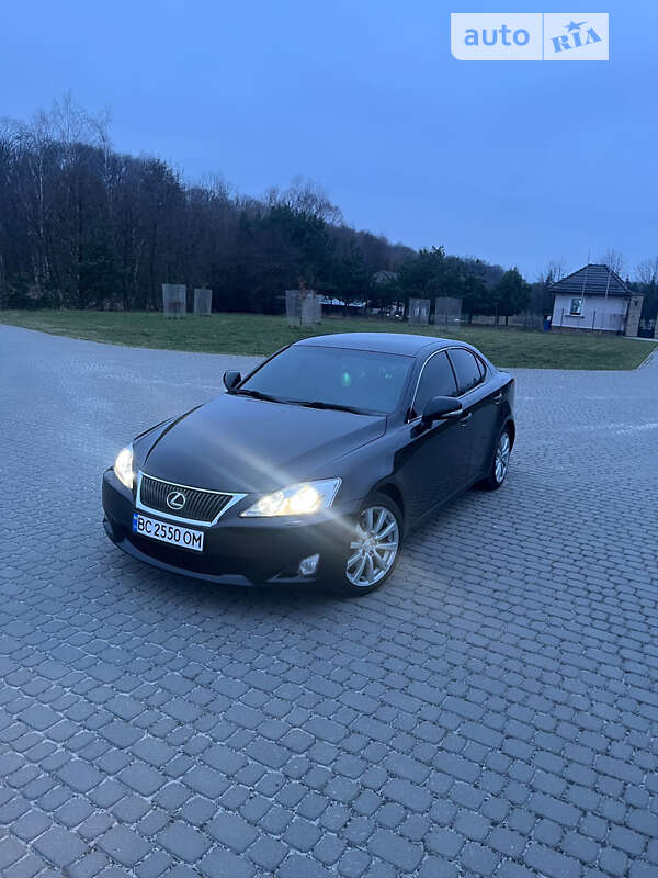 2009 lexus is 250
