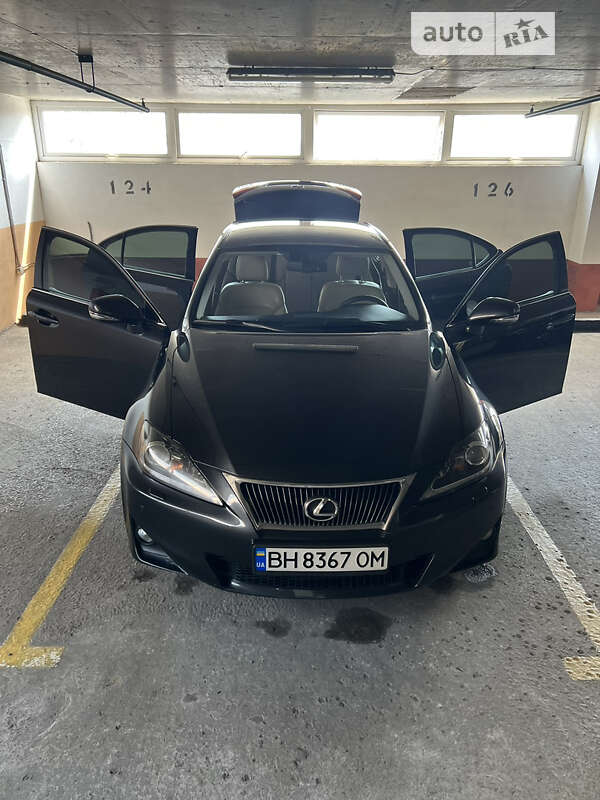 2010 lexus is-250