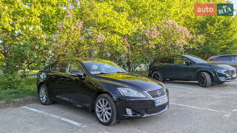 2010 lexus is 250