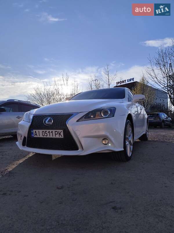 2011 lexus is 250