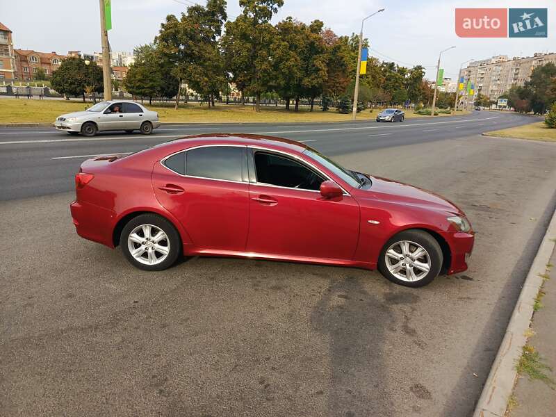 2005 lexus is 250