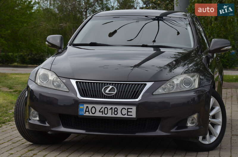2010 lexus is-250
