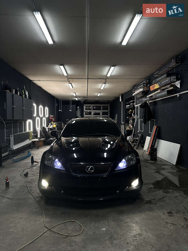2006 lexus is