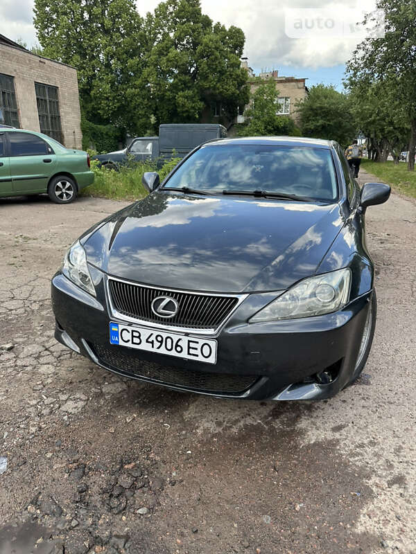 2005 lexus is 250