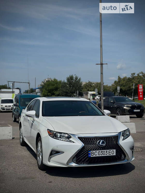 2014 lexus es