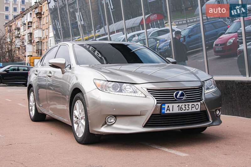 2015 lexus es 300h