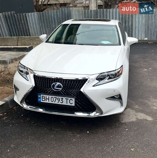 2013 lexus es 300h