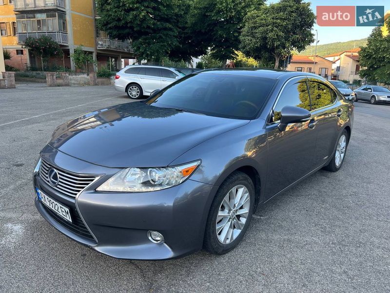 2015 lexus es 300h