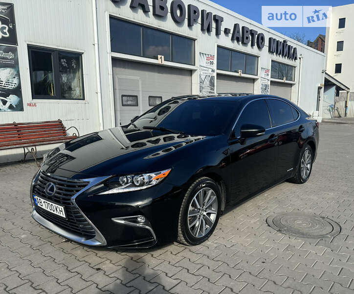 2015 lexus es 300h