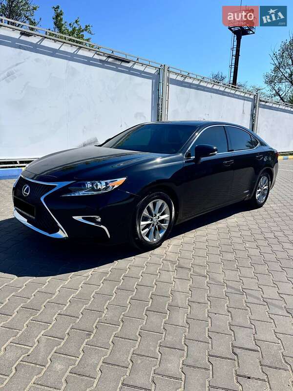 2012 lexus es 300h
