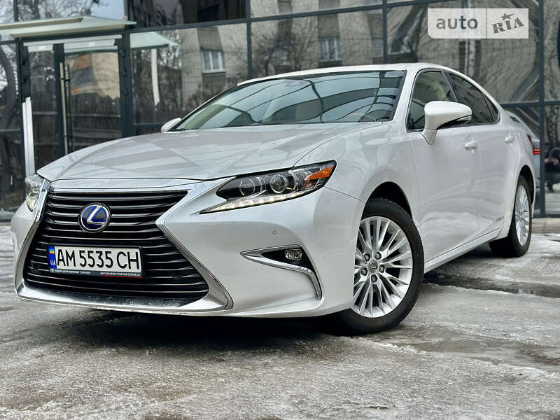 2017 lexus es 300h