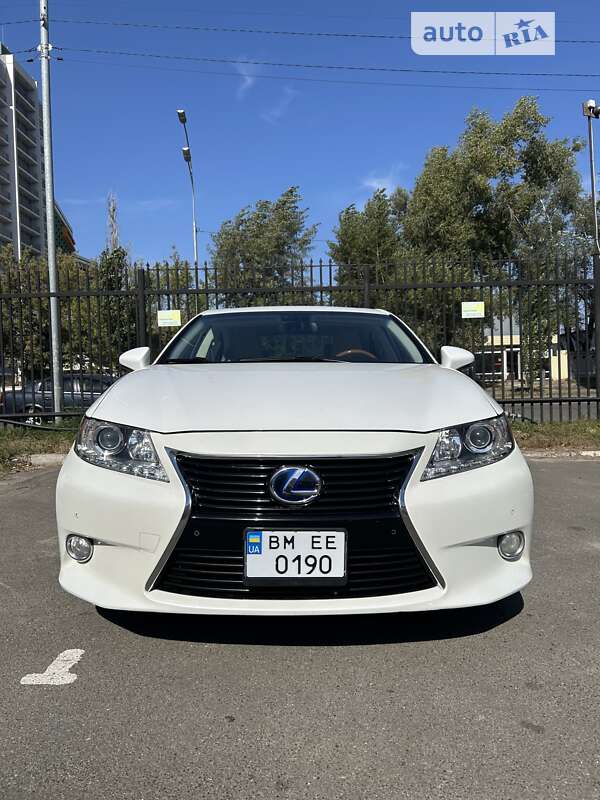 2013 lexus es 300h