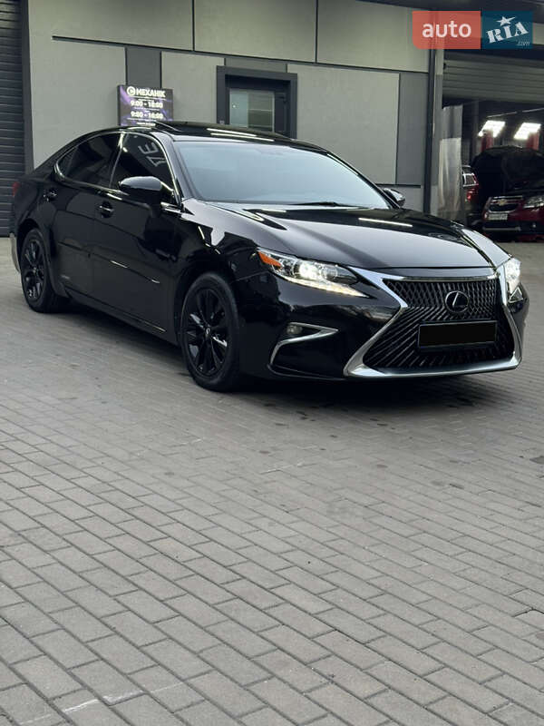 2013 lexus es 300h