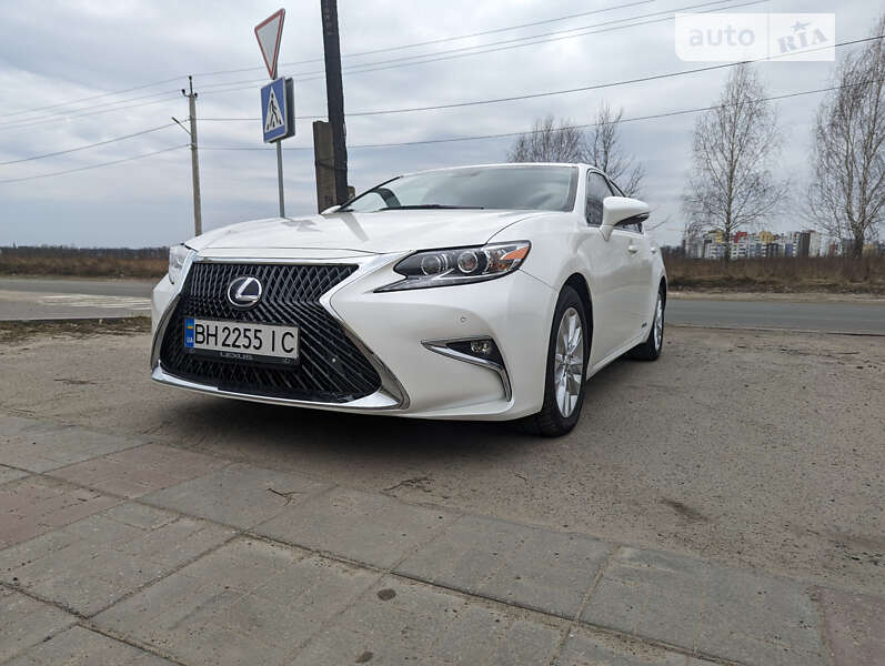 2013 lexus es 300h