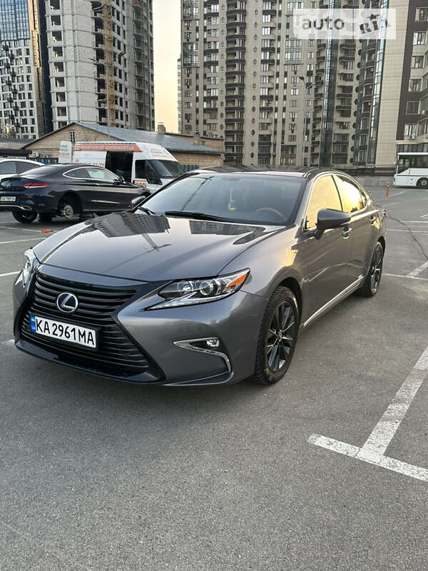 2015 lexus es 300h
