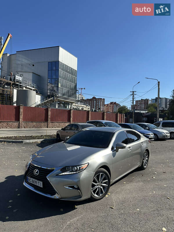 2015 lexus es 300h