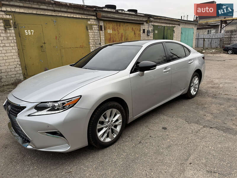 2013 lexus es 300h
