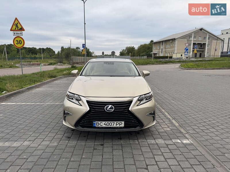 2013 lexus es 300h
