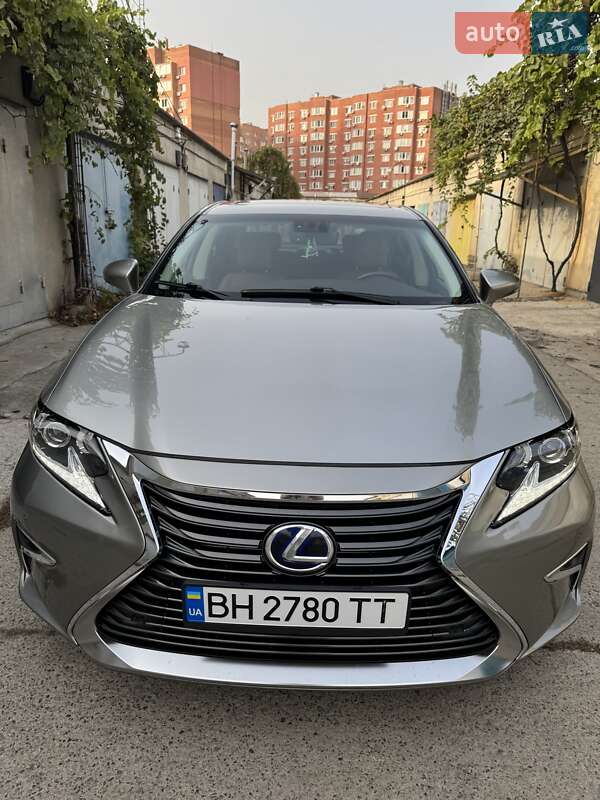 2016 lexus es 300h