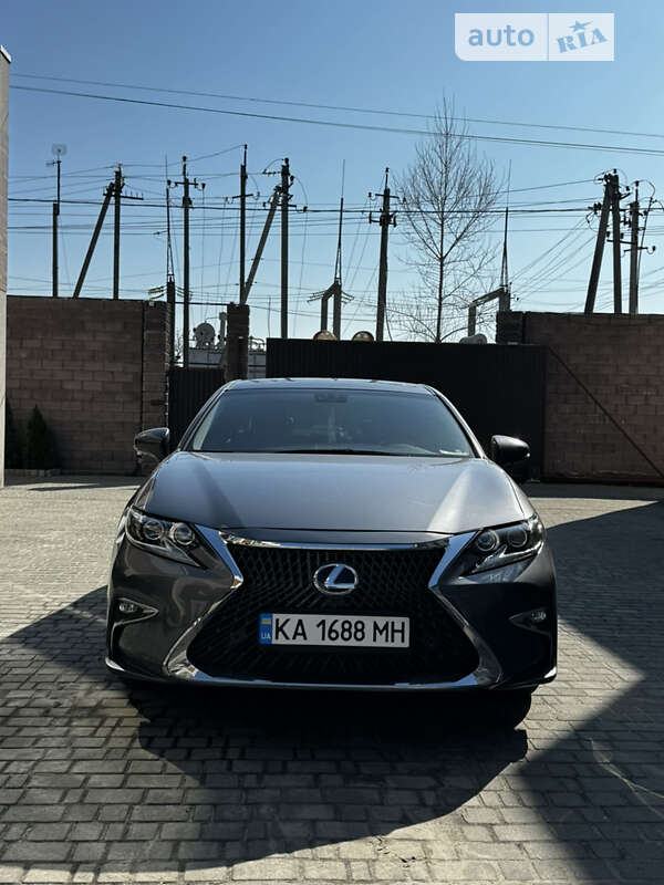 2012 lexus es 300h