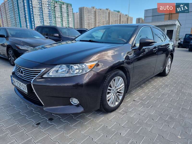 2013 lexus es 300h