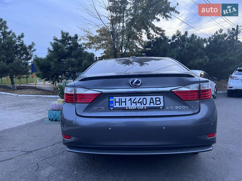 2014 lexus es 300h