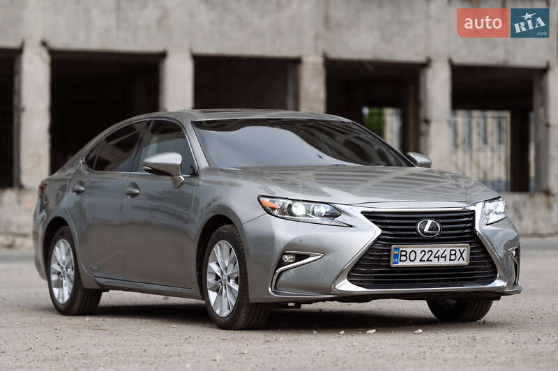 2015 lexus es 300h
