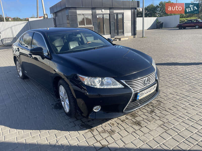 2013 LEXUS ES