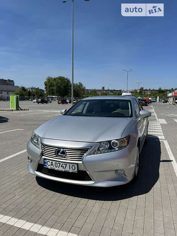 2013 lexus es 300h