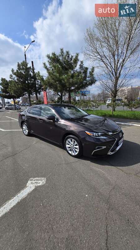 2013 lexus es 300h