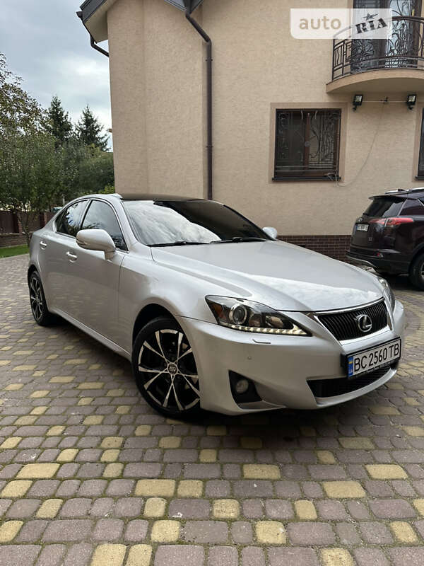 2010 lexus is