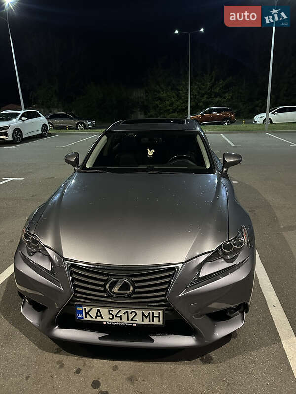 2015 lexus is 250