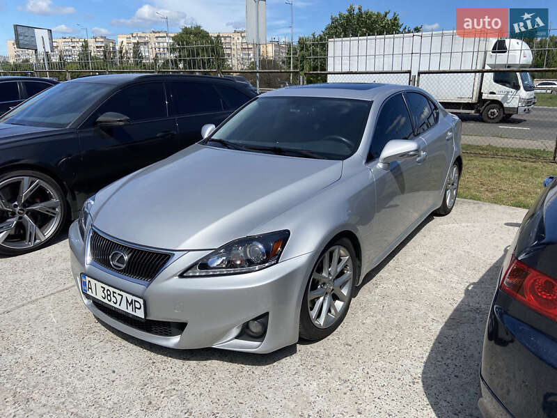 2010 lexus is 250