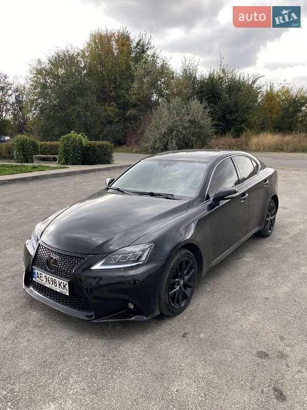2010 lexus is