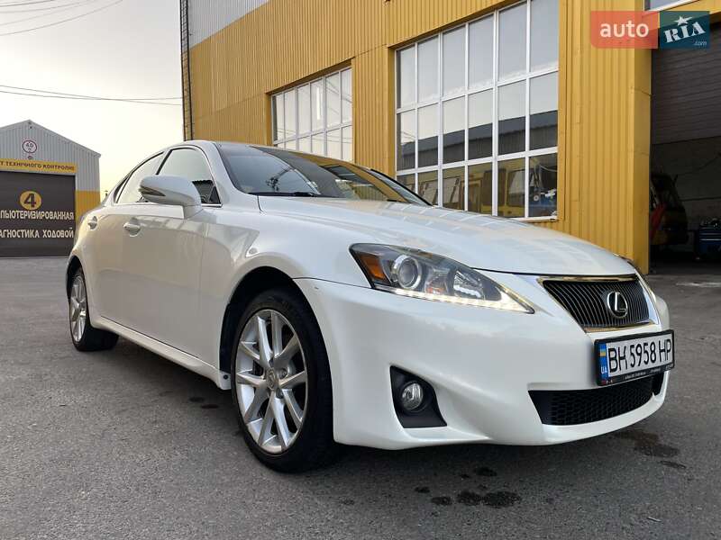 2012 lexus is 250