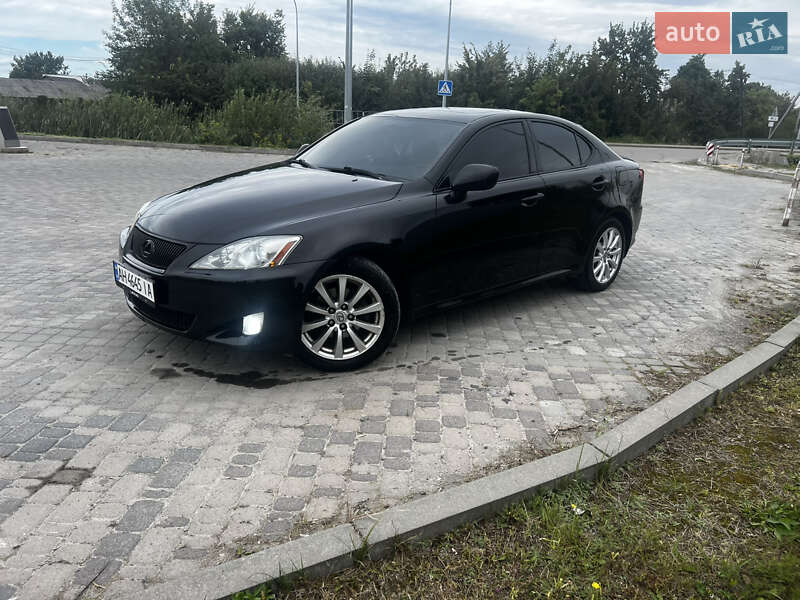 2005 lexus is 250