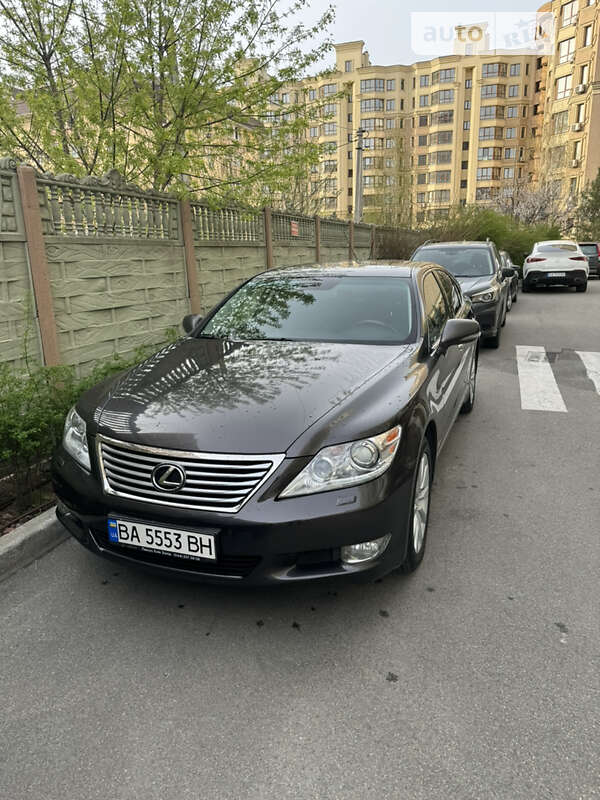 2010 lexus ls 460