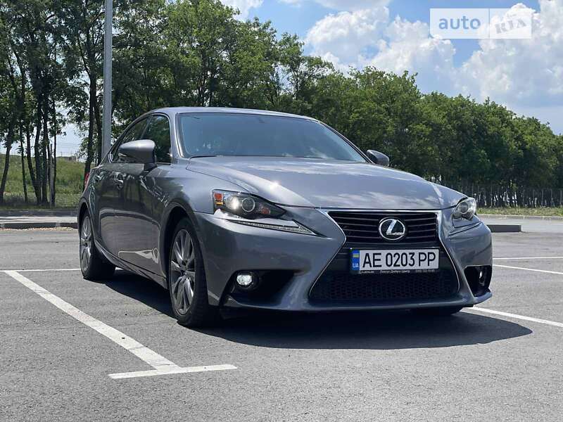 2015 lexus is 300