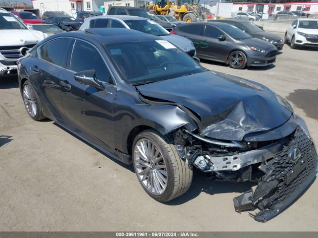 2023 lexus is